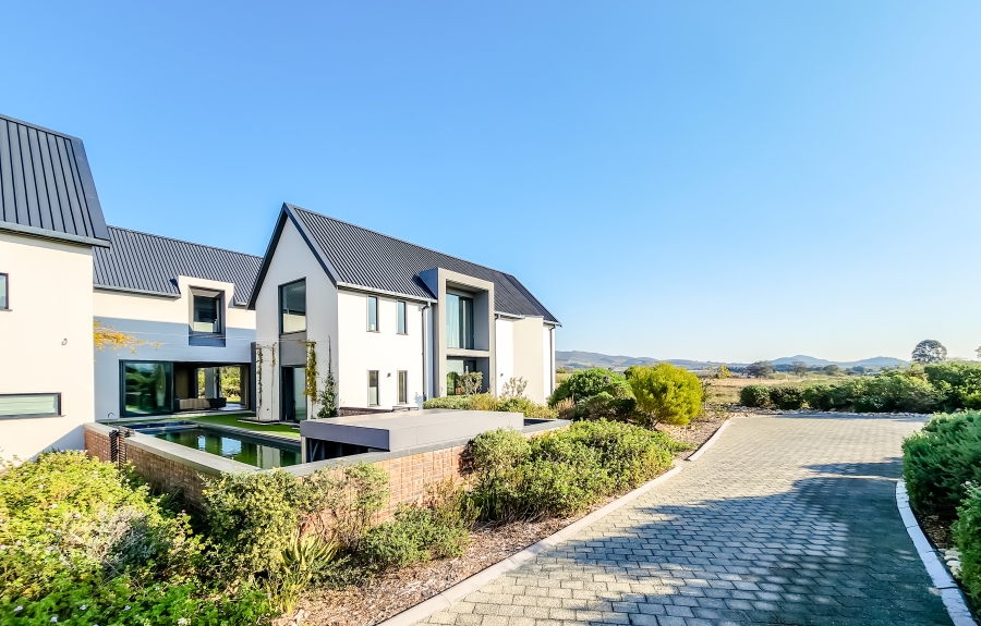 12 Bedroom Property for Sale in Val De Vie Estate Western Cape